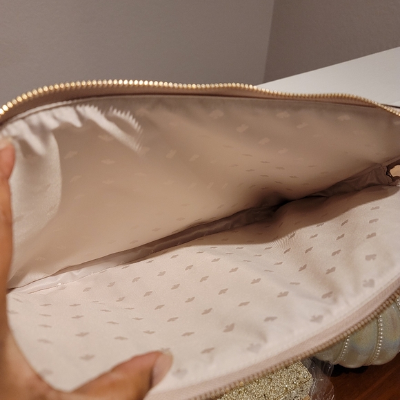 ***SOLD***Kate Spade Laptop Case - Picture 4 of 6